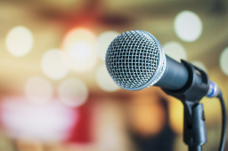 全国人大代表、联想集团董事长兼CEO杨元庆建议:加强算力基础设施建设方面的顶层设计