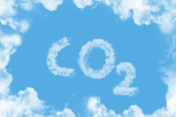 全国碳市场碳价收于54.22元/吨 较首日开盘价上涨12.96%