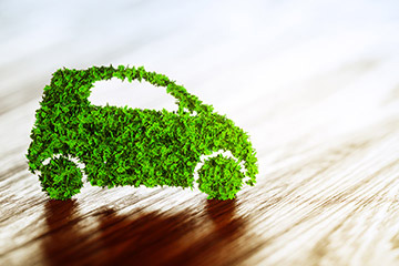 自主技术发力 消费需求推动 中国新能源汽车“越跑越快”