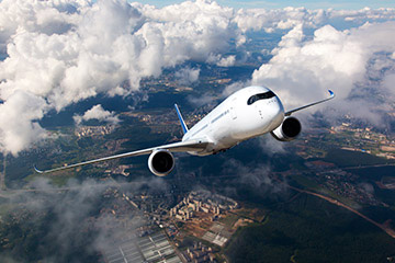 多家航空公司8月旅客周转量同比增逾50%