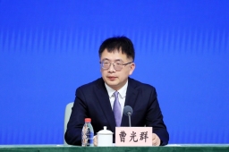 上海银保监局副局长曹光群：绝不允许对民营企业盲目抽贷、断贷、压贷