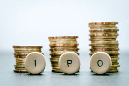 5月IPO节奏平稳 半导体募资金额占比过半