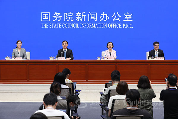 国家数据局局长刘烈宏：推进数据要素市场化配置改革 建立健全数据产权制度